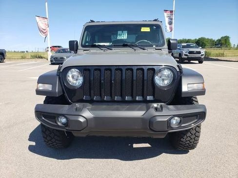 Used 2022 Jeep Wrangler Sport AWD/4WD image 2