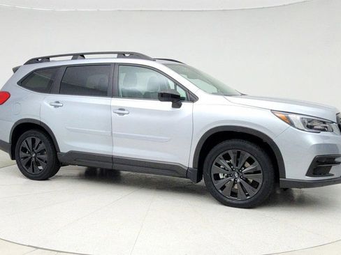 Used 2022 Subaru Ascent Onyx Edition image 3