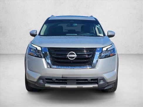 Used 2022 Nissan Pathfinder Platinum w/ Cargo Package image 2