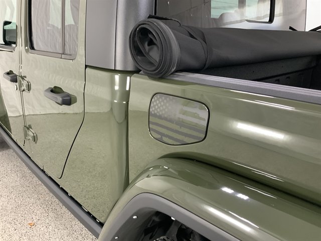 Used 2023 Jeep Gladiator Rubicon AWD/4WD image 9