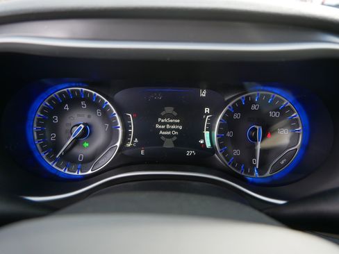 New 2026 Chrysler Pacifica Select image 15