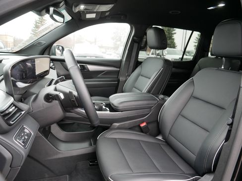 Certified 2025 Buick Enclave Preferred image 33