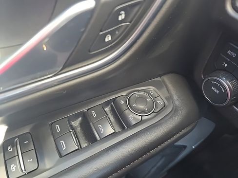 Used 2023 Chevrolet Suburban High Country w/ Premium Package 2 image 20