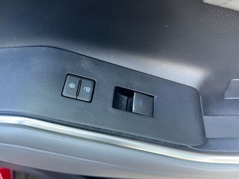 Used 2020 Toyota Highlander Limited AWD/4WD image 40