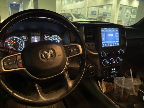 Used 2019 RAM 1500 Big Horn image 9