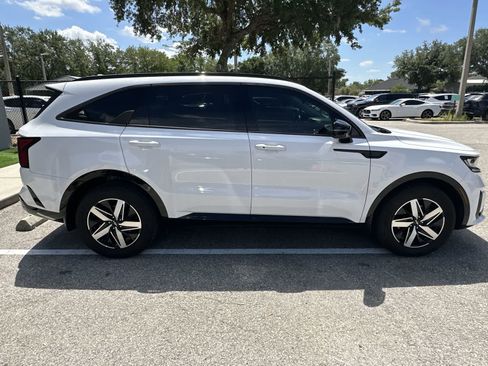 Used 2022 Kia Sorento S FWD image 10