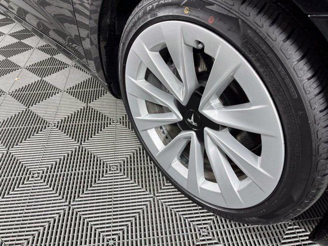 Used 2023 Tesla Model 3 Standard Range RWD image 11