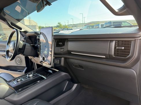 Certified 2024 Ford Expedition Max Platinum AWD/4WD image 12