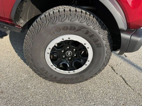 Used 2025 Ford Bronco Badlands AWD/4WD image 39