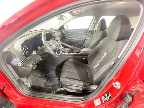 Used 2023 Hyundai Elantra SEL w/ Convenience Package FWD image 21