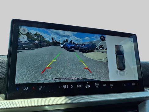 Used 2025 Ford Explorer Active w/ Active Comfort Package image 12