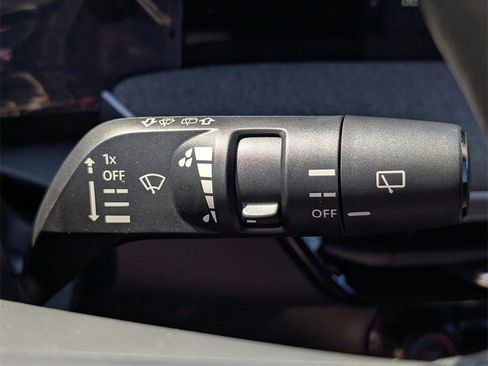 New 2026 Nissan Kicks SV image 25