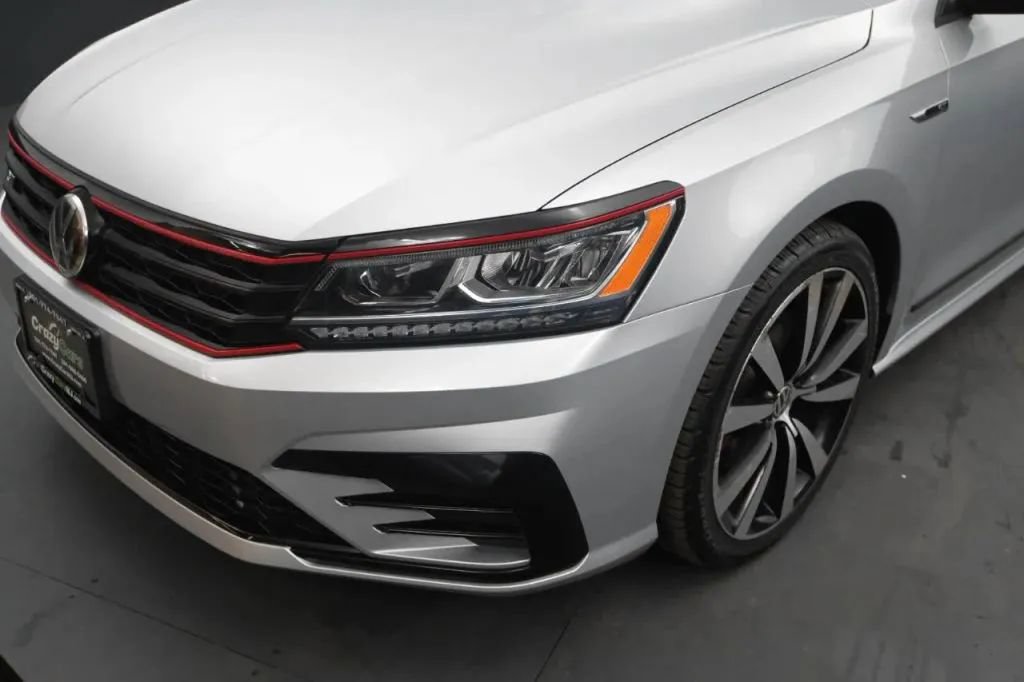 Used 2018 Volkswagen Passat GT FWD image 9