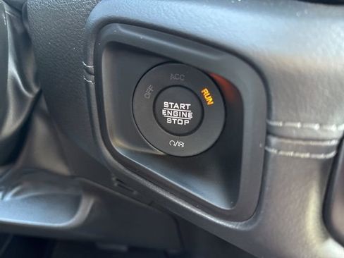 Used 2026 Jeep Wrangler Unlimited Sahara AWD/4WD image 10