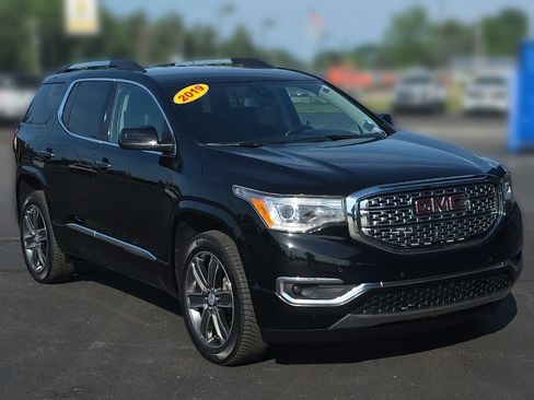Used 2019 GMC Acadia Denali AWD/4WD image 10