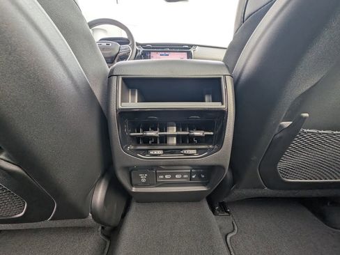 New 2026 Jeep Grand Cherokee Limited w/ Limited Altitude Package image 38