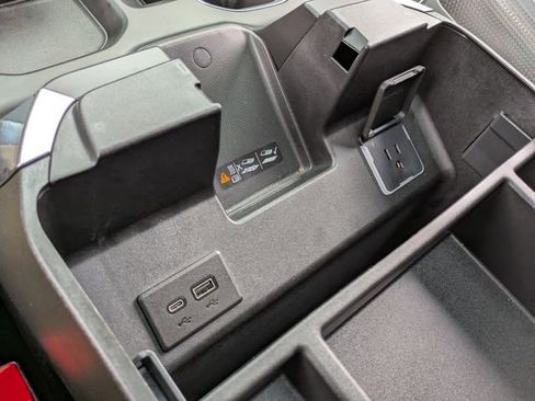 Used 2024 Chevrolet Silverado 1500 High Country w/ High Country Premium Package image 24