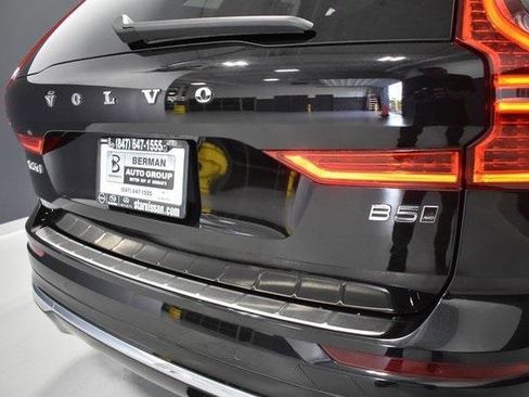 Used 2022 Volvo XC60 B5 Inscription w/ Climate Package image 12