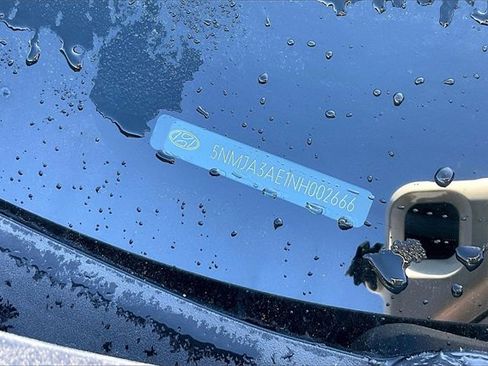 Used 2022 Hyundai Tucson SE image 3