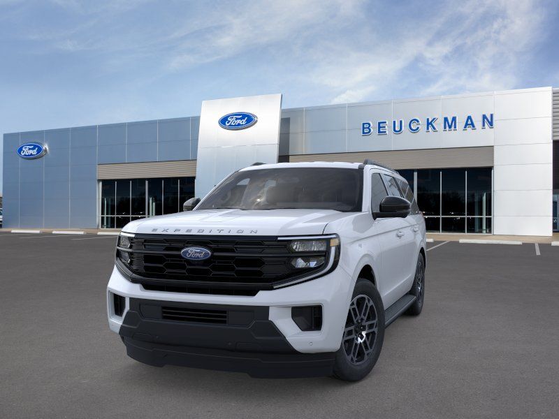 Used 2026 Ford Expedition Active AWD/4WD image 2