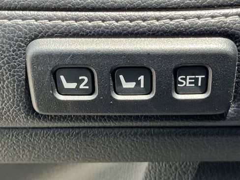 Used 2017 Toyota 4Runner Limited AWD/4WD image 30