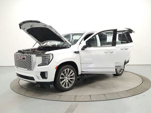 Used 2023 GMC Yukon Denali image 11