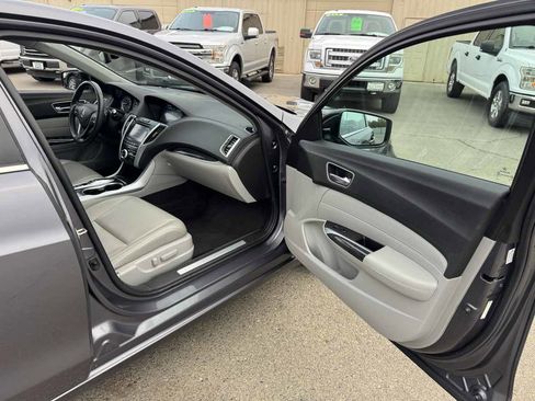 Used 2018 Acura TLX V6 image 16