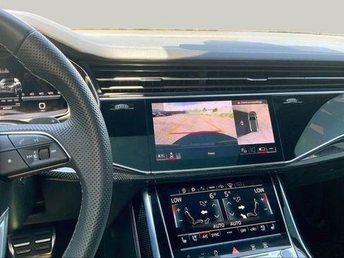 Used 2023 Audi SQ7 Prestige AWD/4WD image 6
