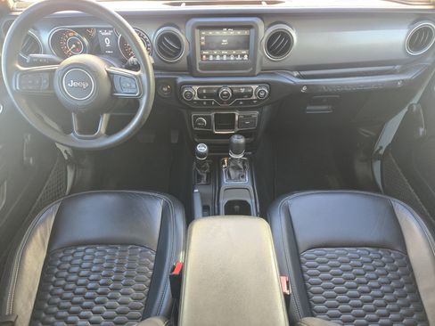 Used 2023 Jeep Wrangler Sport image 27