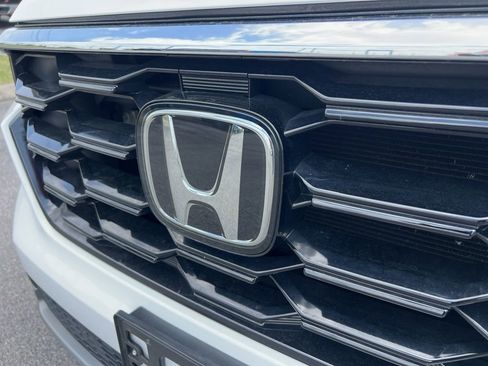 Used 2023 Honda Pilot Touring image 10