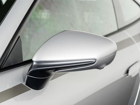 Used 2025 Porsche 911 Turbo image 28