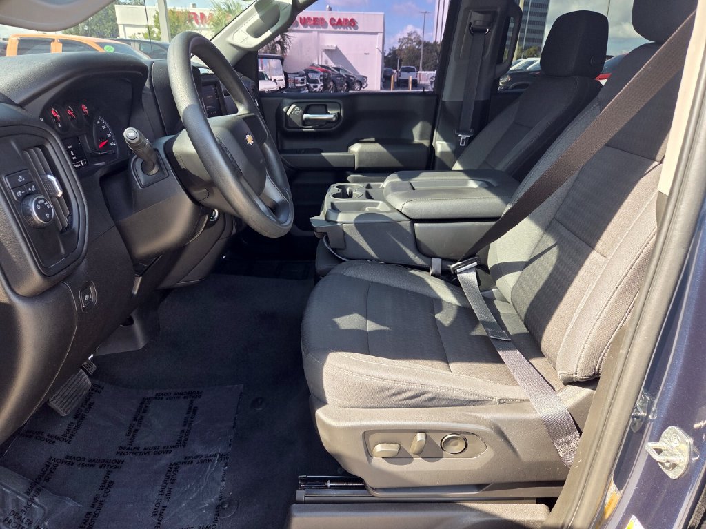 Used 2023 Chevrolet Silverado 1500 Custom w/ LPO, Dark Essentials Package RWD image 5