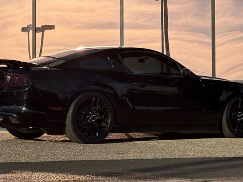 Used 2014 Ford Mustang Coupe image 14