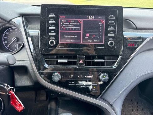 Used 2021 Toyota Camry SE FWD image 21