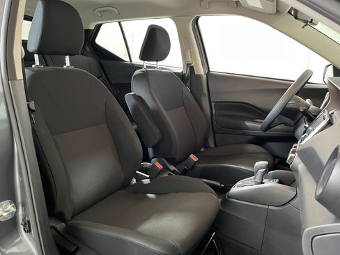 Used 2025 Nissan Kicks Play S image 25