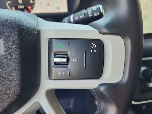 Used 2023 Land Rover Defender 90 S AWD/4WD image 18