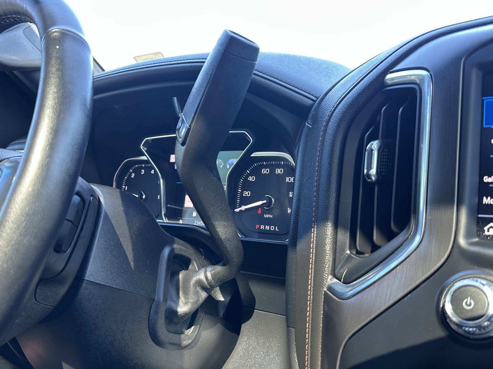 Used 2022 GMC Sierra 2500 AT4 w/ AT4 Preferred Package AWD/4WD image 26