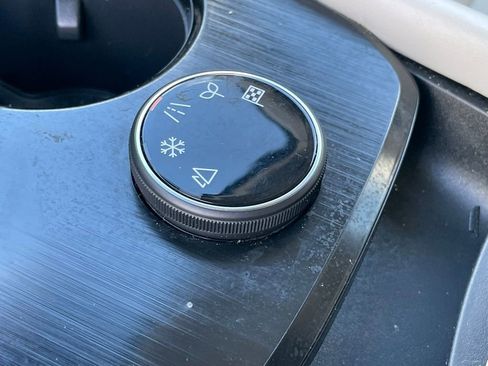 Certified 2022 Nissan Rogue SL w/ SL Premium Package image 20