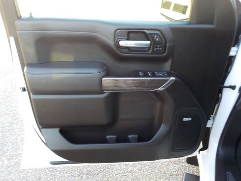 Used 2021 Chevrolet Silverado 1500 LTZ w/ Technology Package AWD/4WD image 16