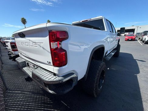 Used 2022 Chevrolet Silverado 2500 LT w/ Convenience Package AWD/4WD image 6