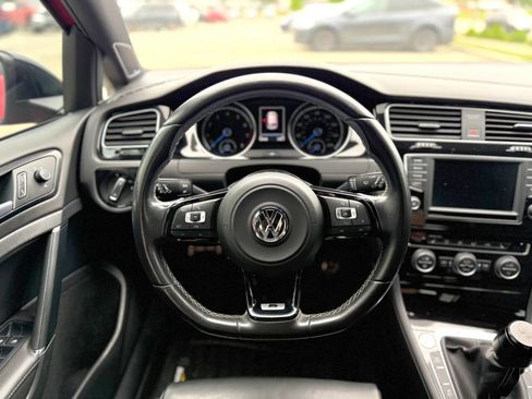 Used 2017 Volkswagen Golf R 4-Door AWD/4WD image 19