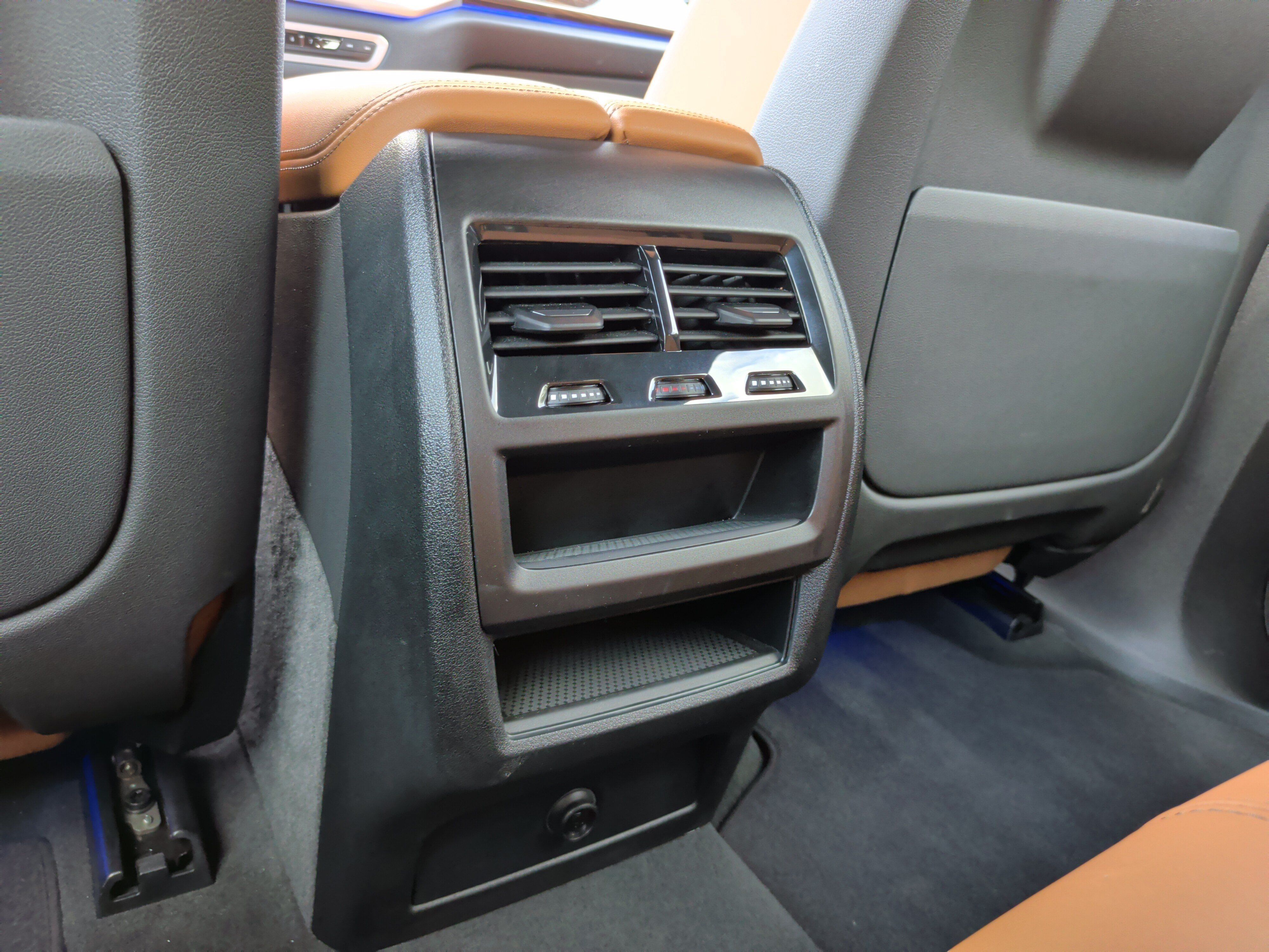 Used 2023 BMW X5 sDrive40i w/ Premium Package RWD image 36