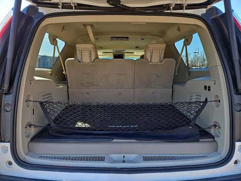 Used 2016 Cadillac Escalade ESV Luxury image 30
