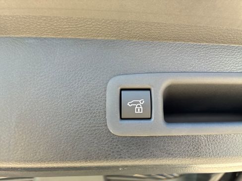 New 2026 Toyota Sienna XLE image 47