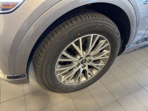 Used 2024 Genesis GV80 2.5T image 3