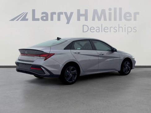 New 2026 Hyundai Elantra Sport image 8