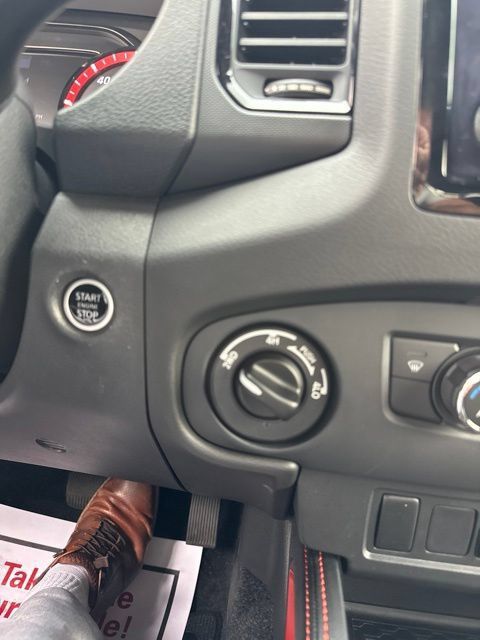 Certified 2024 Nissan Frontier PRO-4X w/ Technology Package AWD/4WD image 29