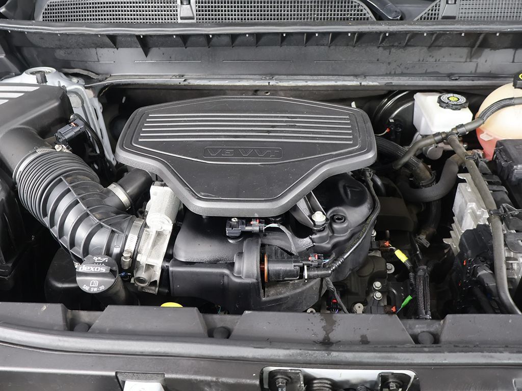 Used 2021 GMC Acadia SLE w/ LPO, Floor Liner Package FWD image 18