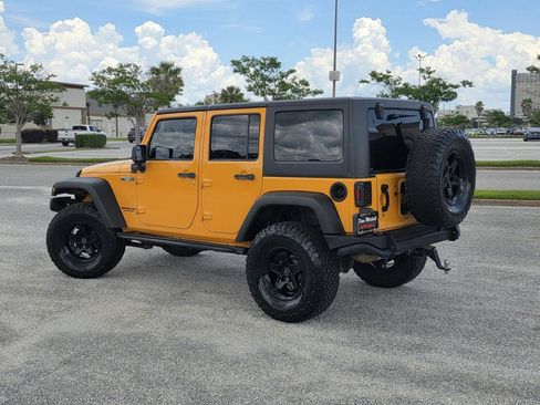 Used 2012 Jeep Wrangler Unlimited Sport w/ Connectivity Group AWD/4WD image 4