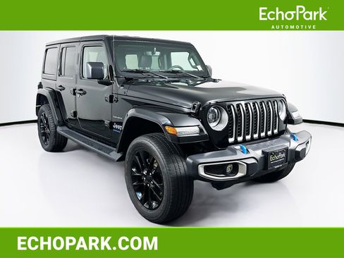 Used 2023 Jeep Wrangler Unlimited Sahara w/ Cold Weather Group AWD/4WD image 1